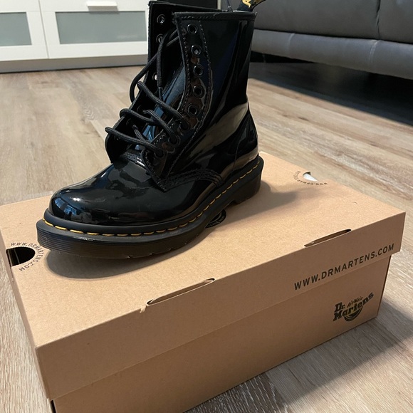 Size 5 Dr.Martens - Picture 2 of 5
